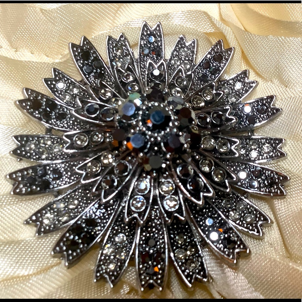 Silver Tone Marcasite Rhinestones Flower Brooch